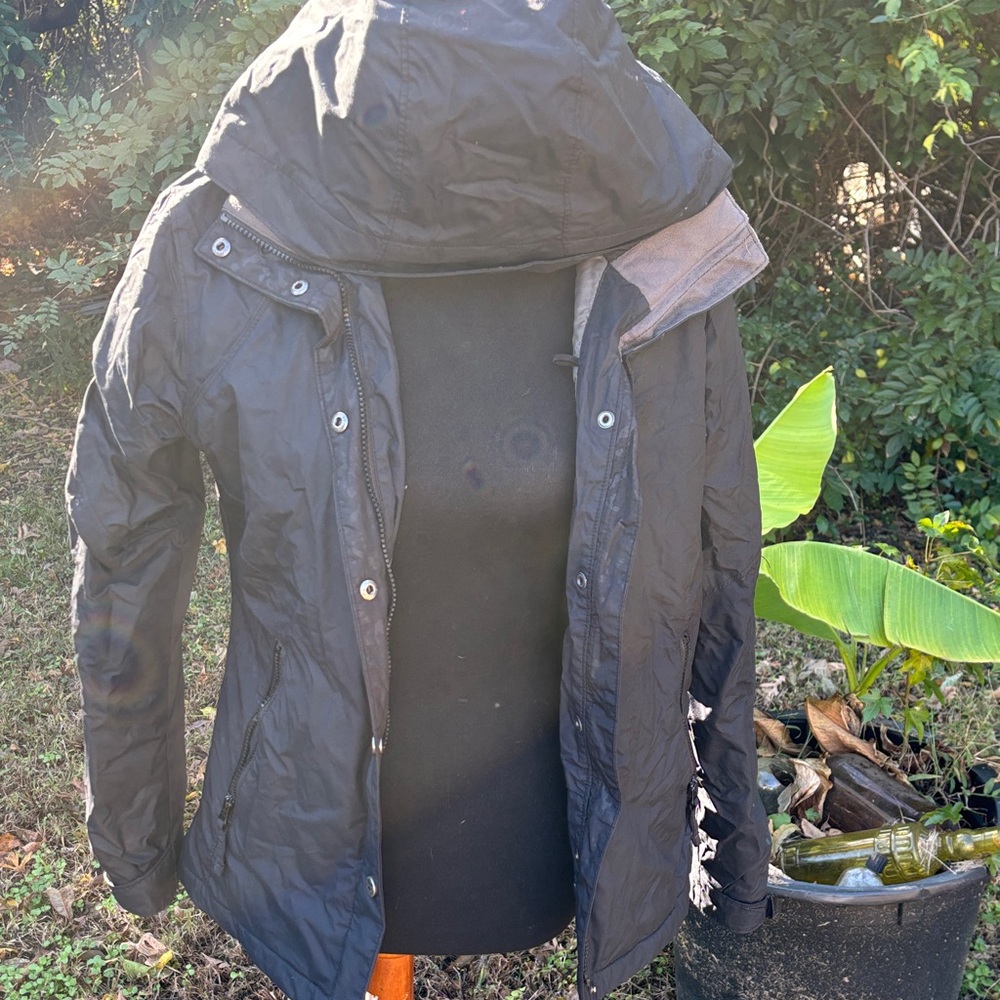 Columbia  Black Raincoat with Hood